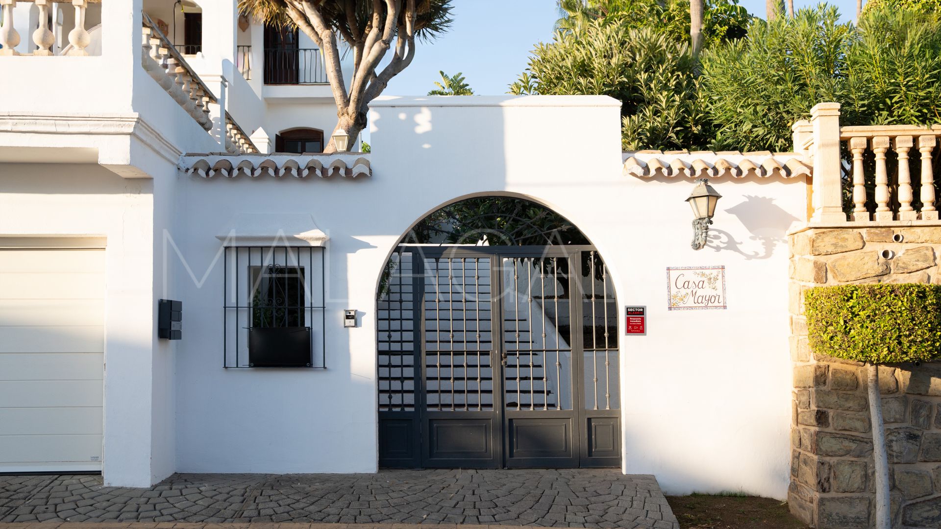 Buy villa with 5 bedrooms in Seghers
