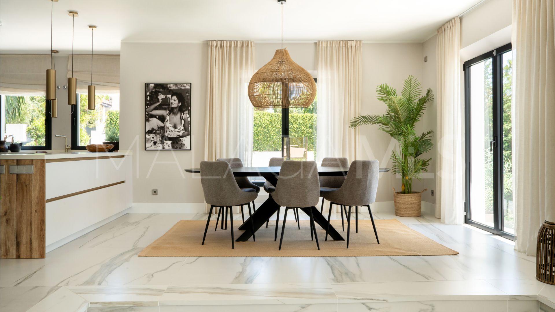 Villa for sale in Paraiso Alto