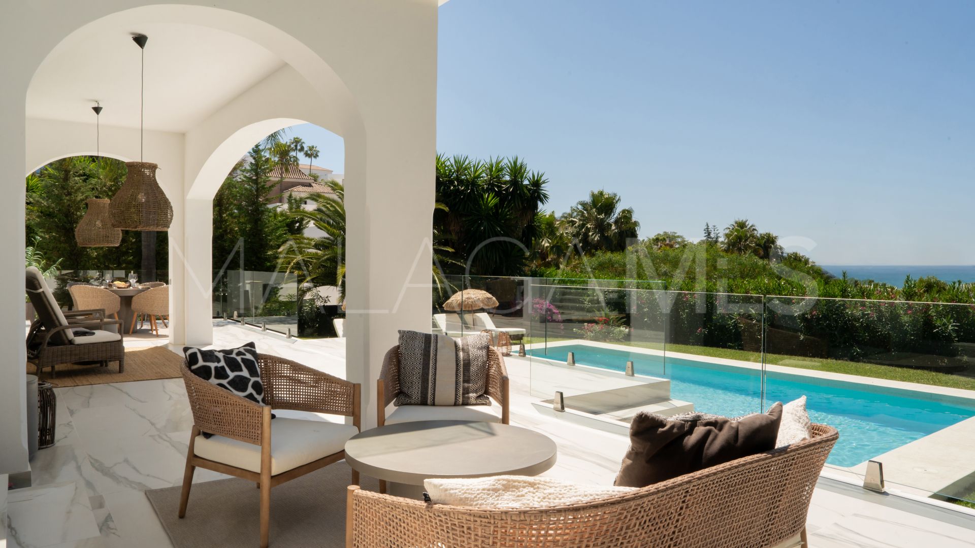 Villa for sale in Paraiso Alto