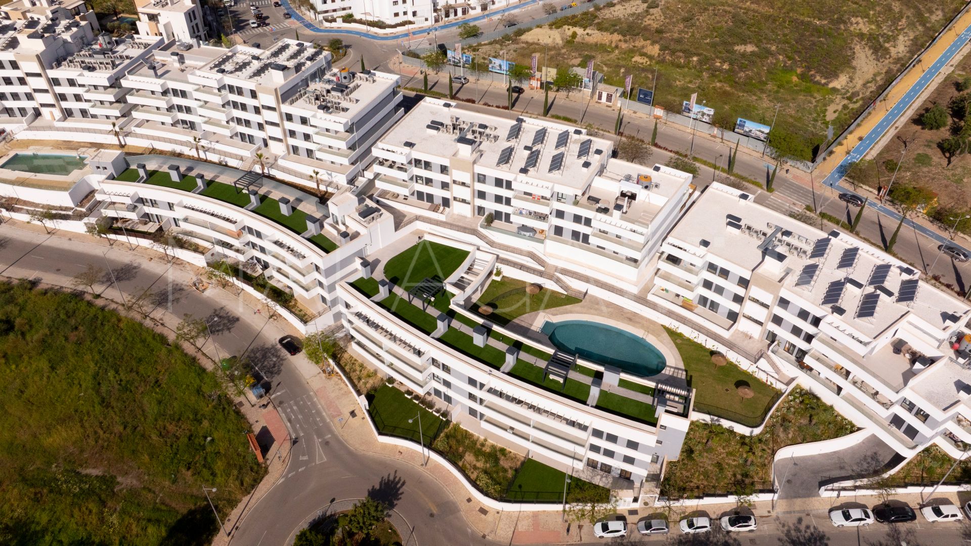 Ground floor apartment with 2 bedrooms for sale in Estepona Town