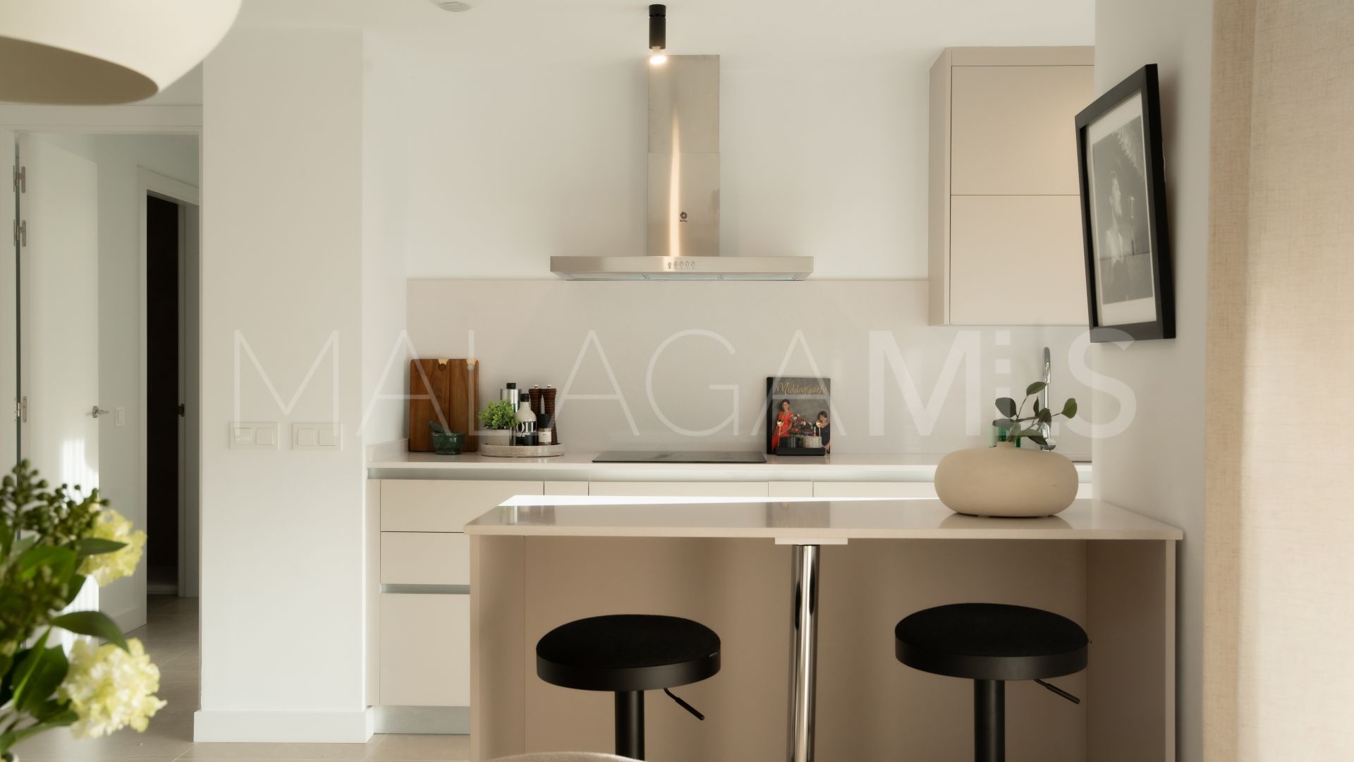 Ground floor apartment with 2 bedrooms for sale in Estepona Town