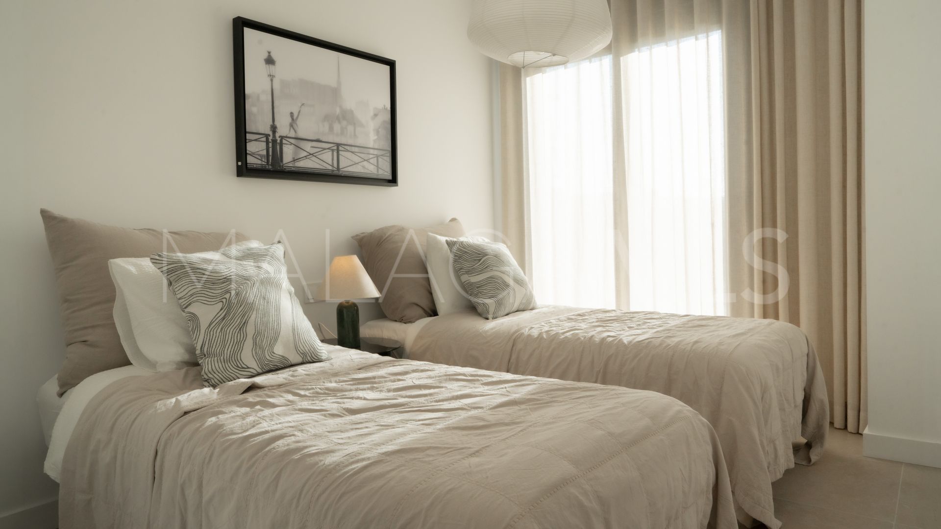 Ground floor apartment with 2 bedrooms for sale in Estepona Town