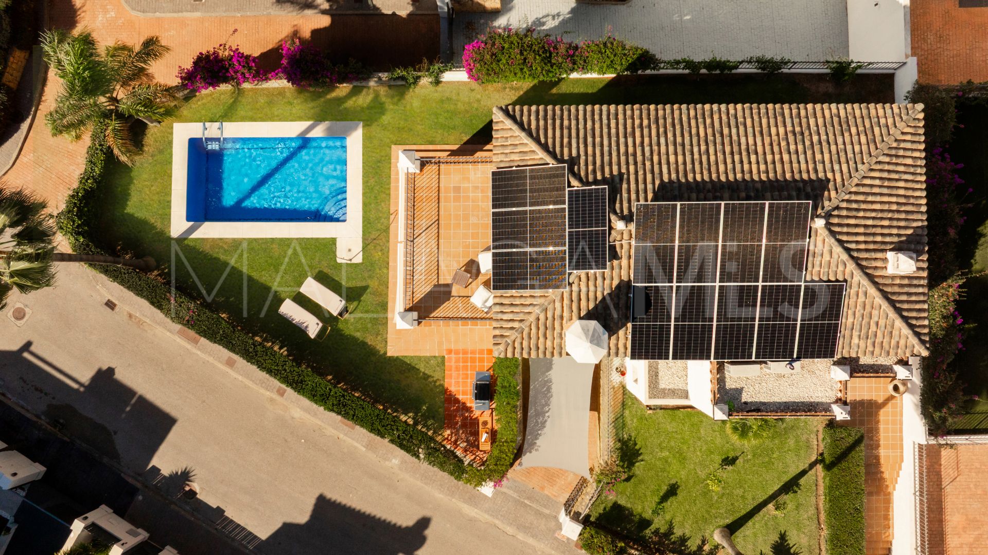 Villa for sale in La Resina Golf