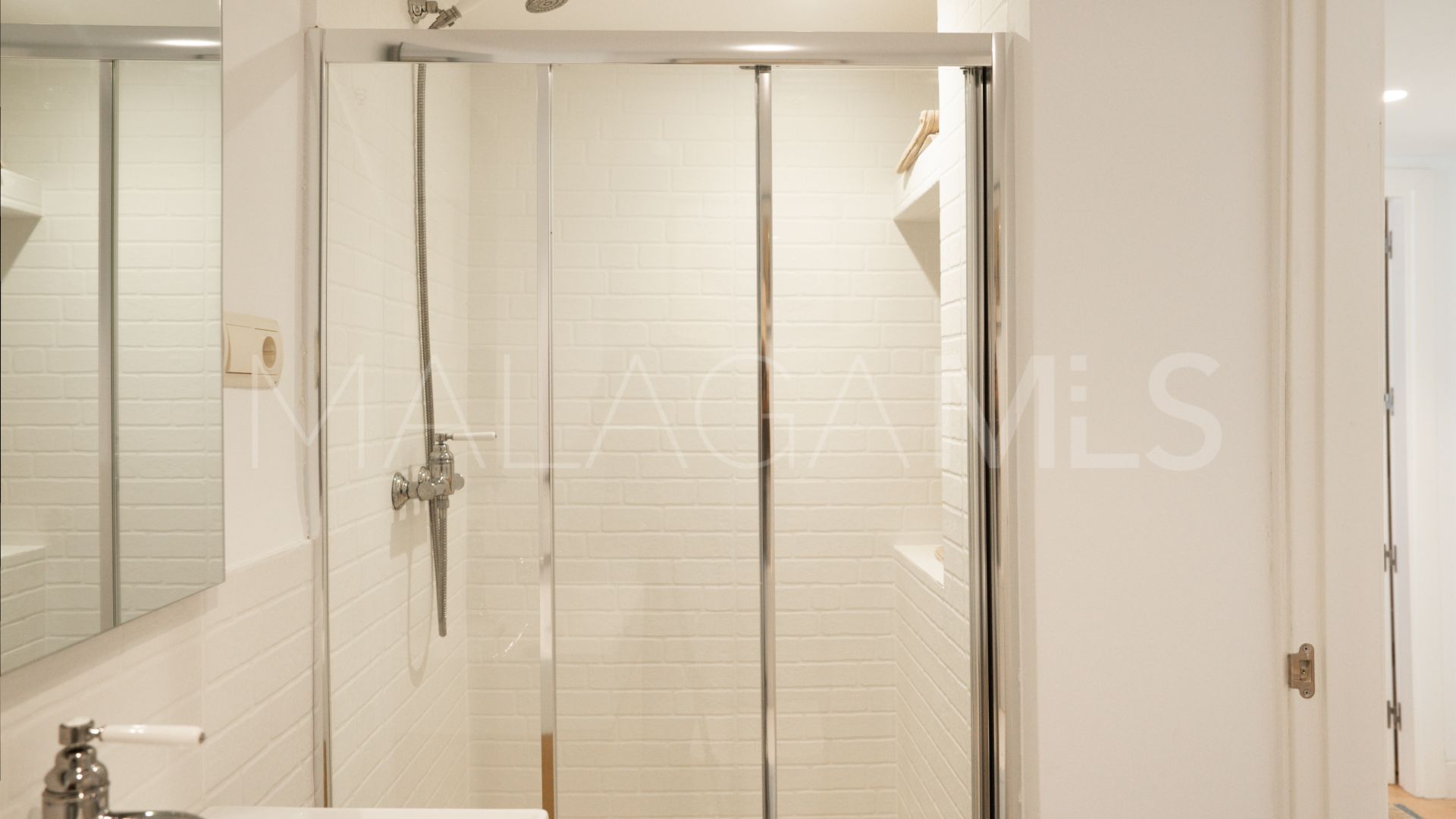 Villa for sale in La Resina Golf