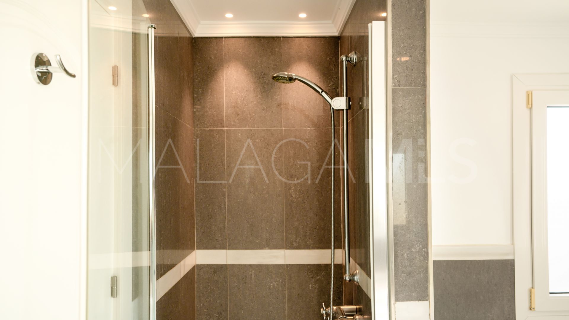 Villa for sale in La Resina Golf