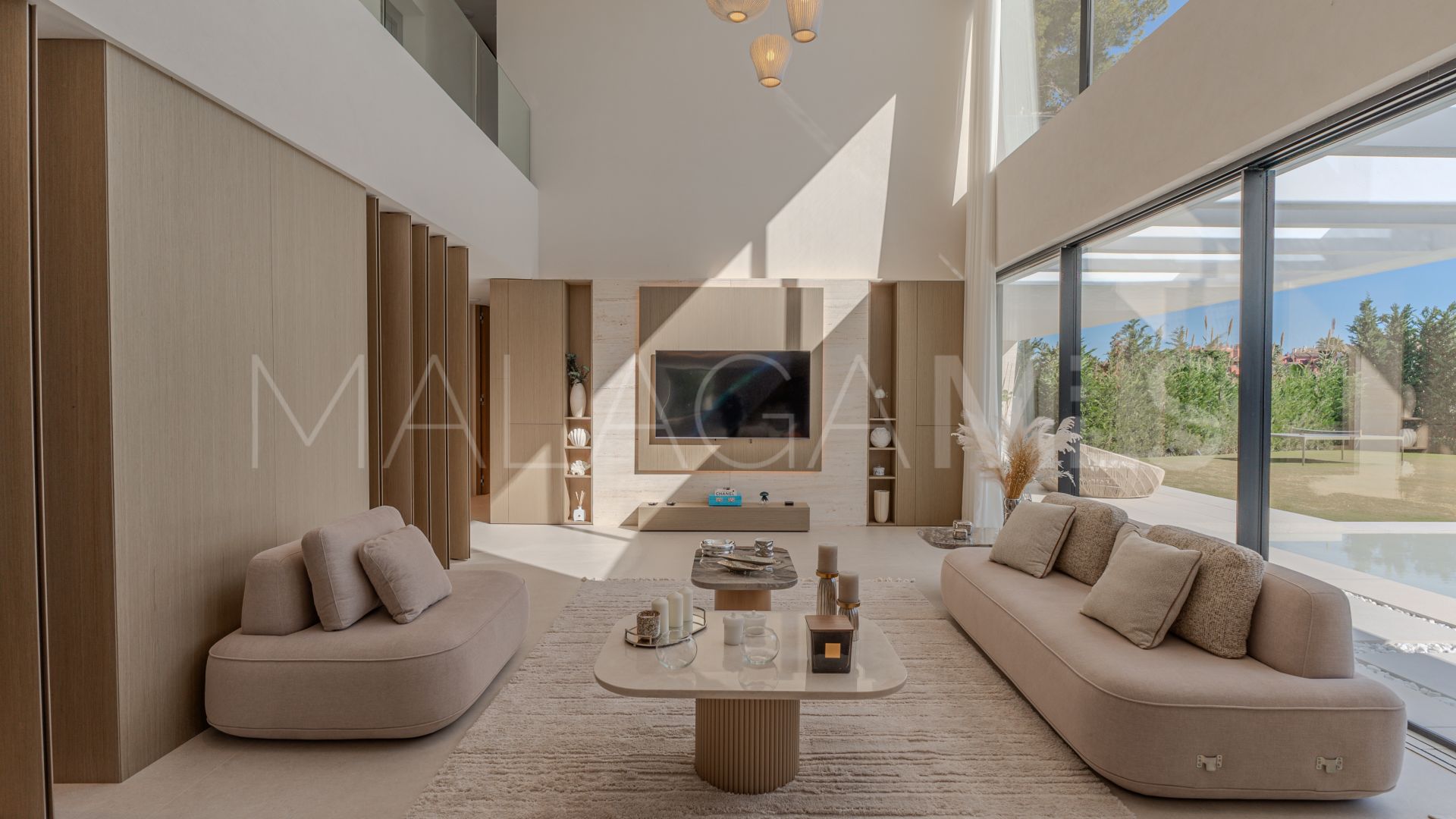 Villa for sale in Los Monteros