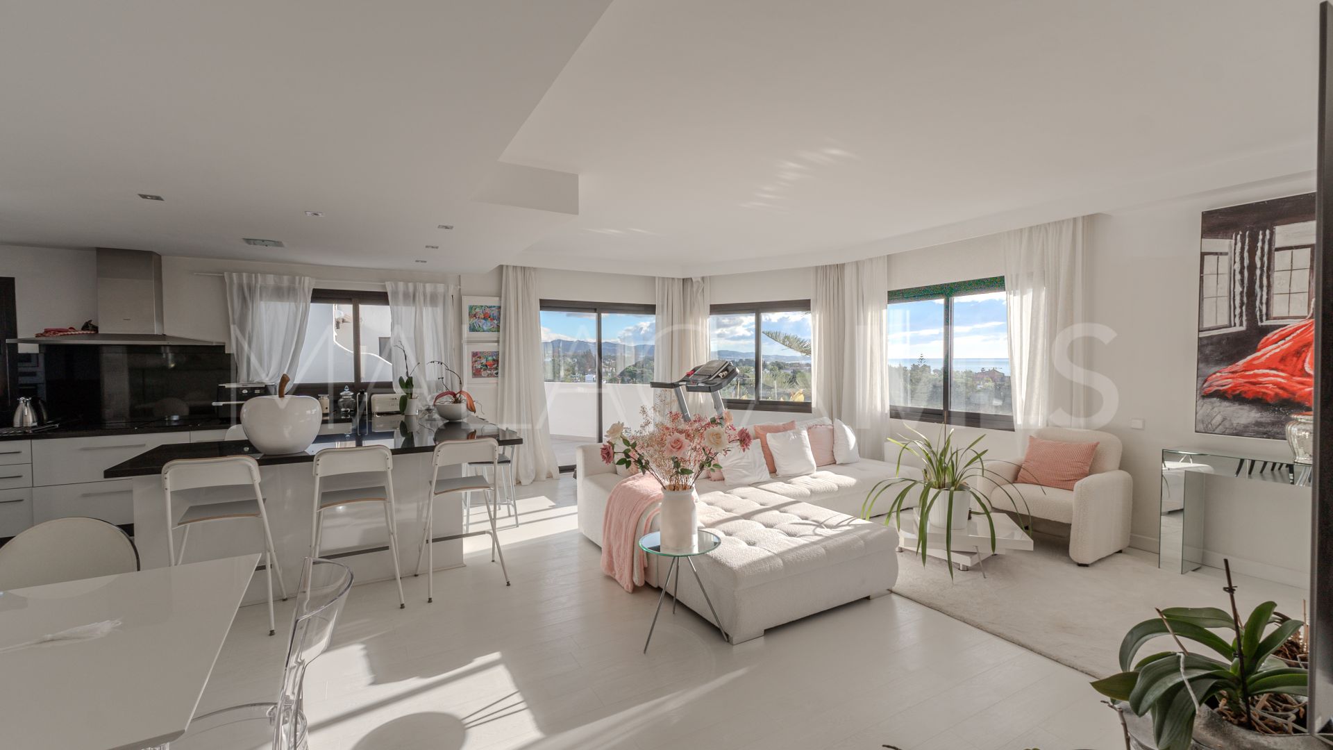 For sale Coto Real 2 bedrooms apartment