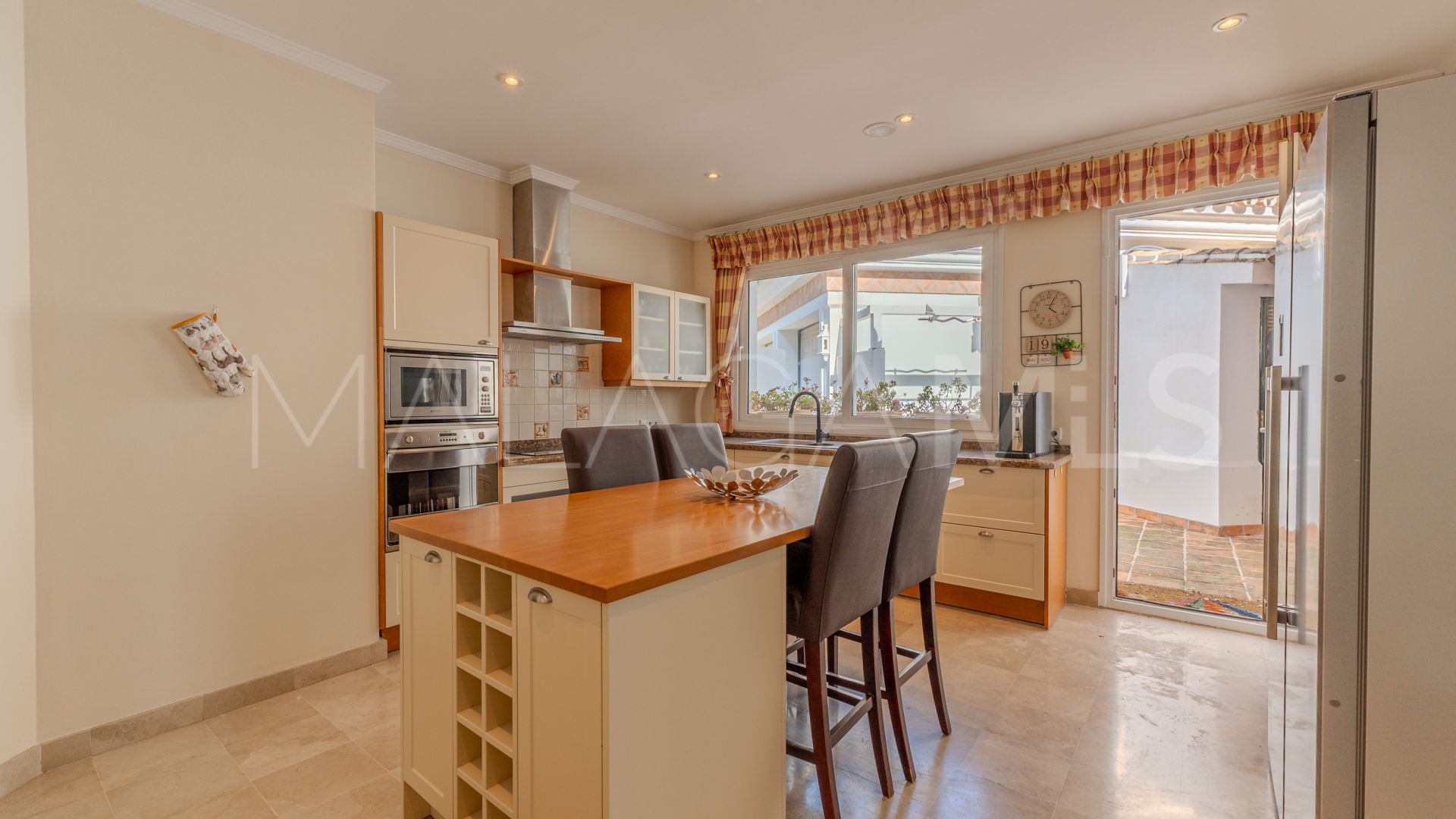 Villa for sale in La Quinta de Sierra Blanca