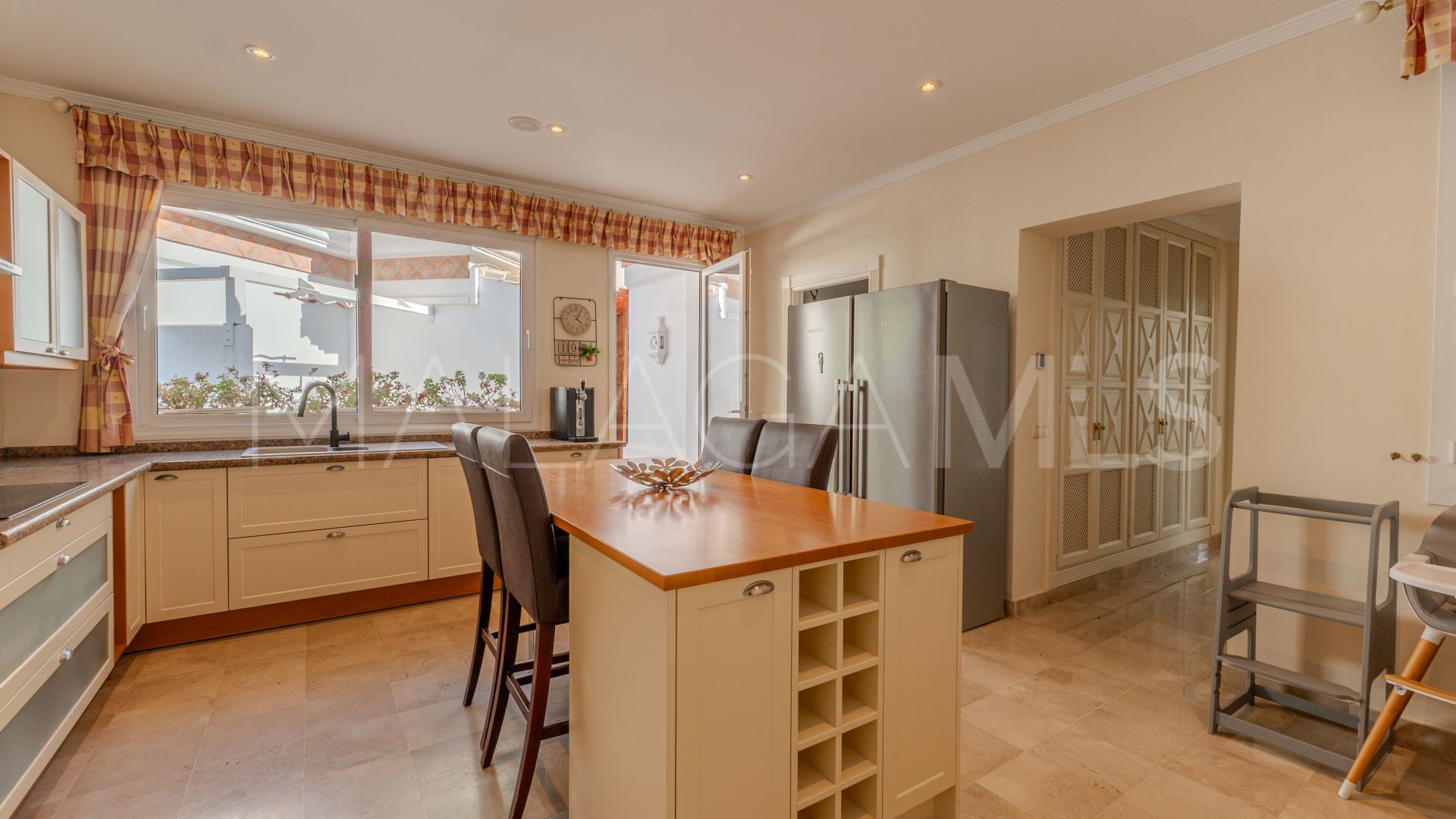 Villa for sale in La Quinta de Sierra Blanca