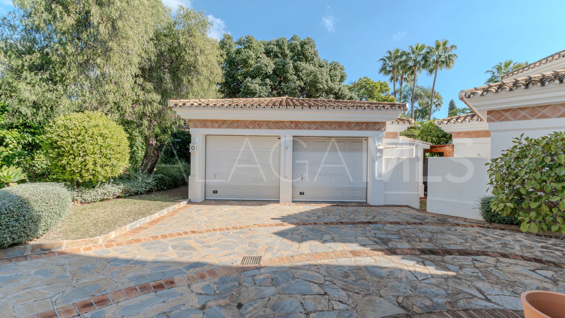 Villa for sale in La Quinta de Sierra Blanca