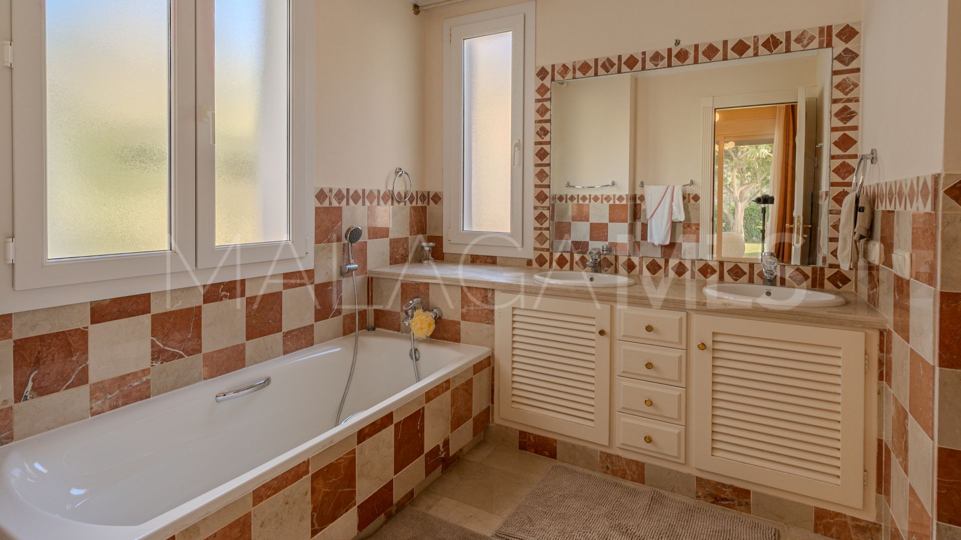 Villa for sale in La Quinta de Sierra Blanca