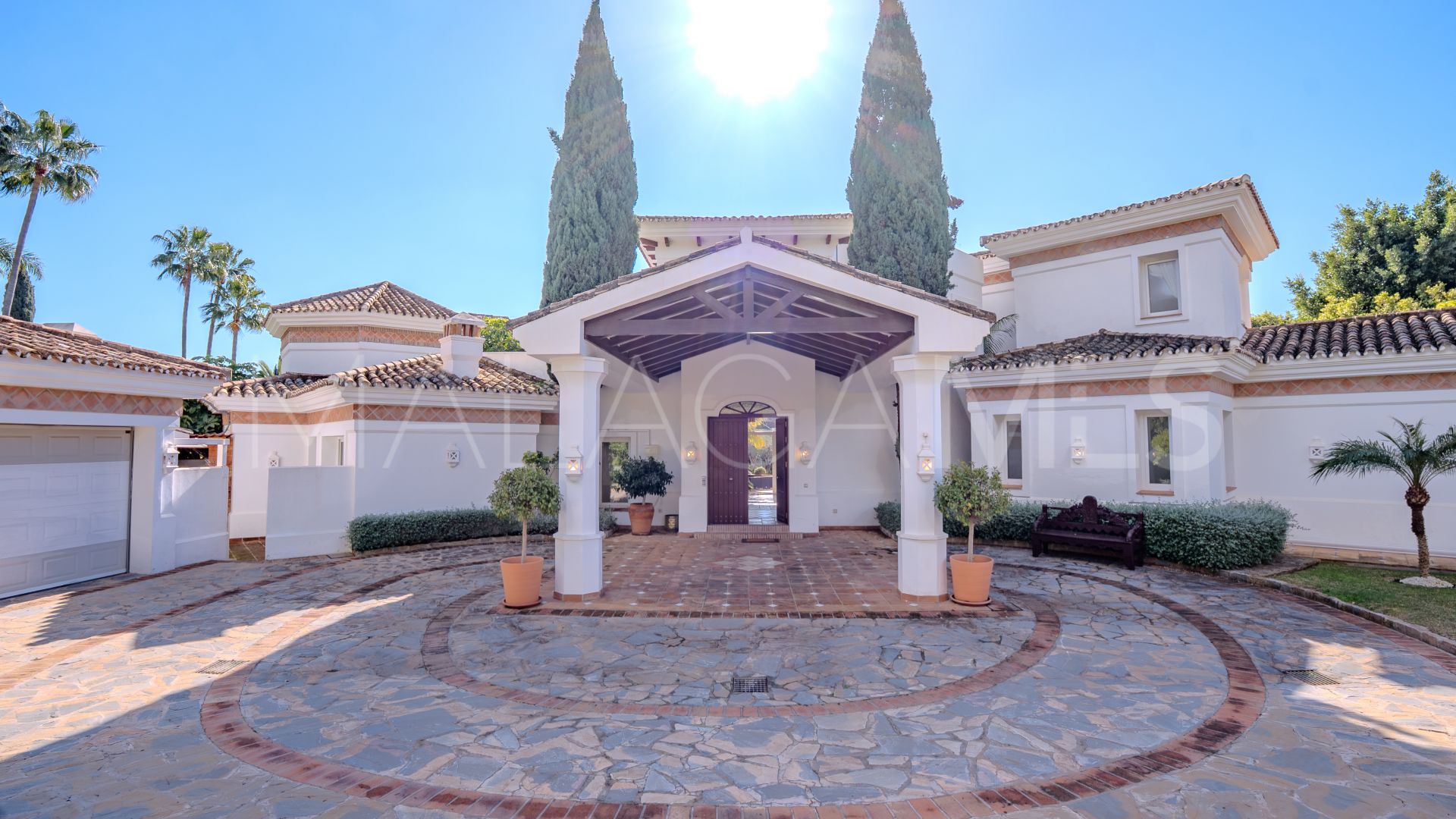 Villa for sale in La Quinta de Sierra Blanca