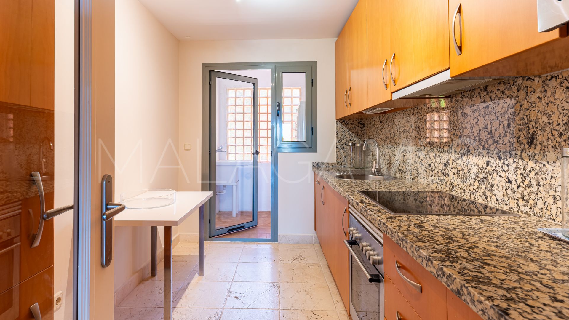 Wohnung for sale in Estepona Westen