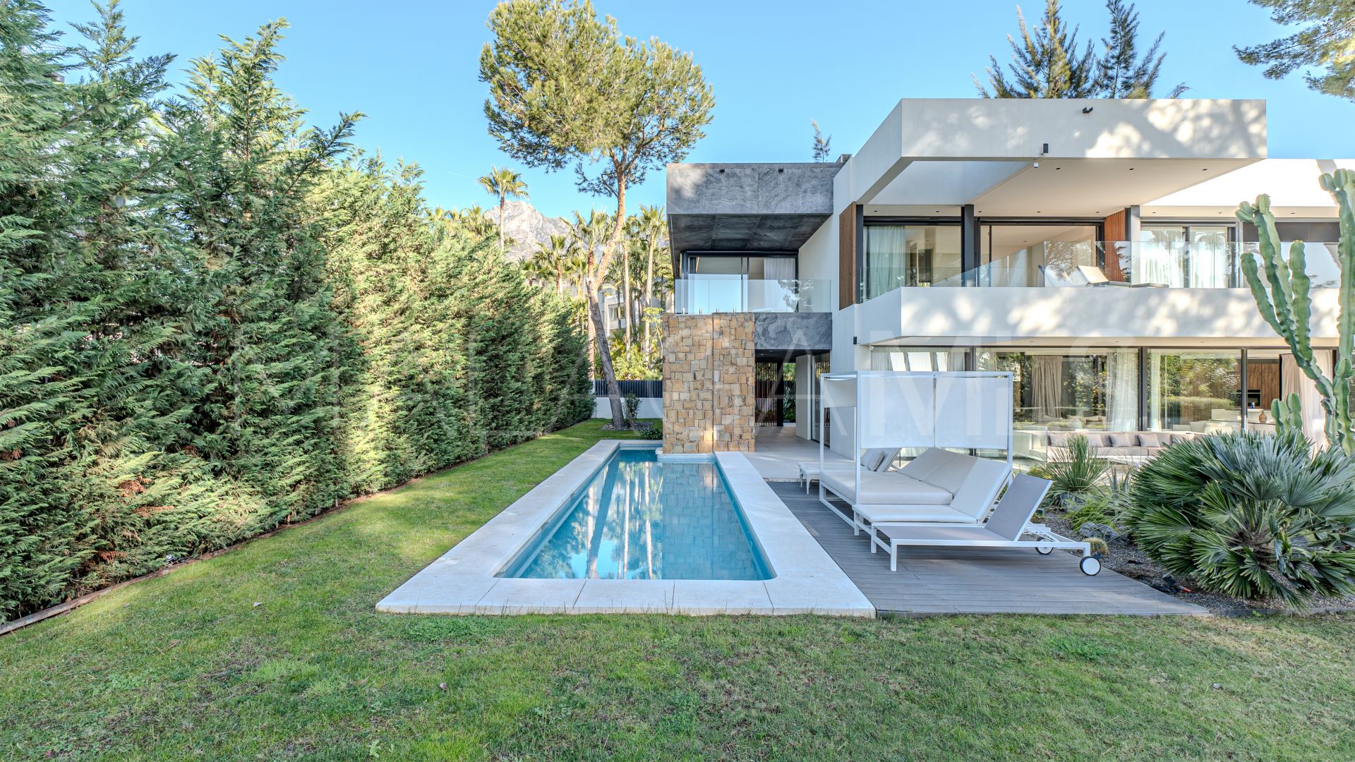 Villa with 5 bedrooms for sale in Rocio de Nagüeles