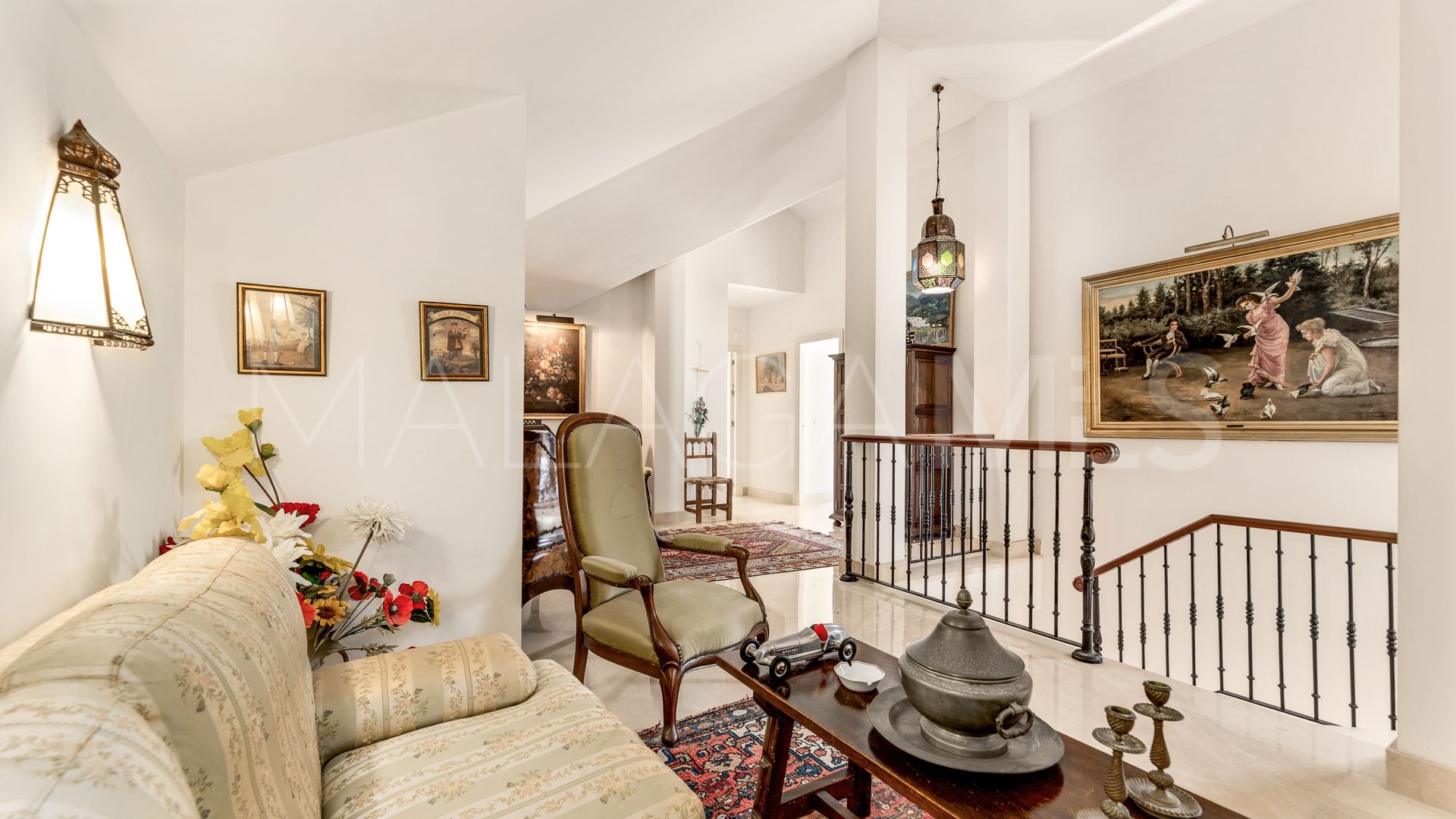 Duplex penthouse with 5 bedrooms for sale in Lomas del Rey