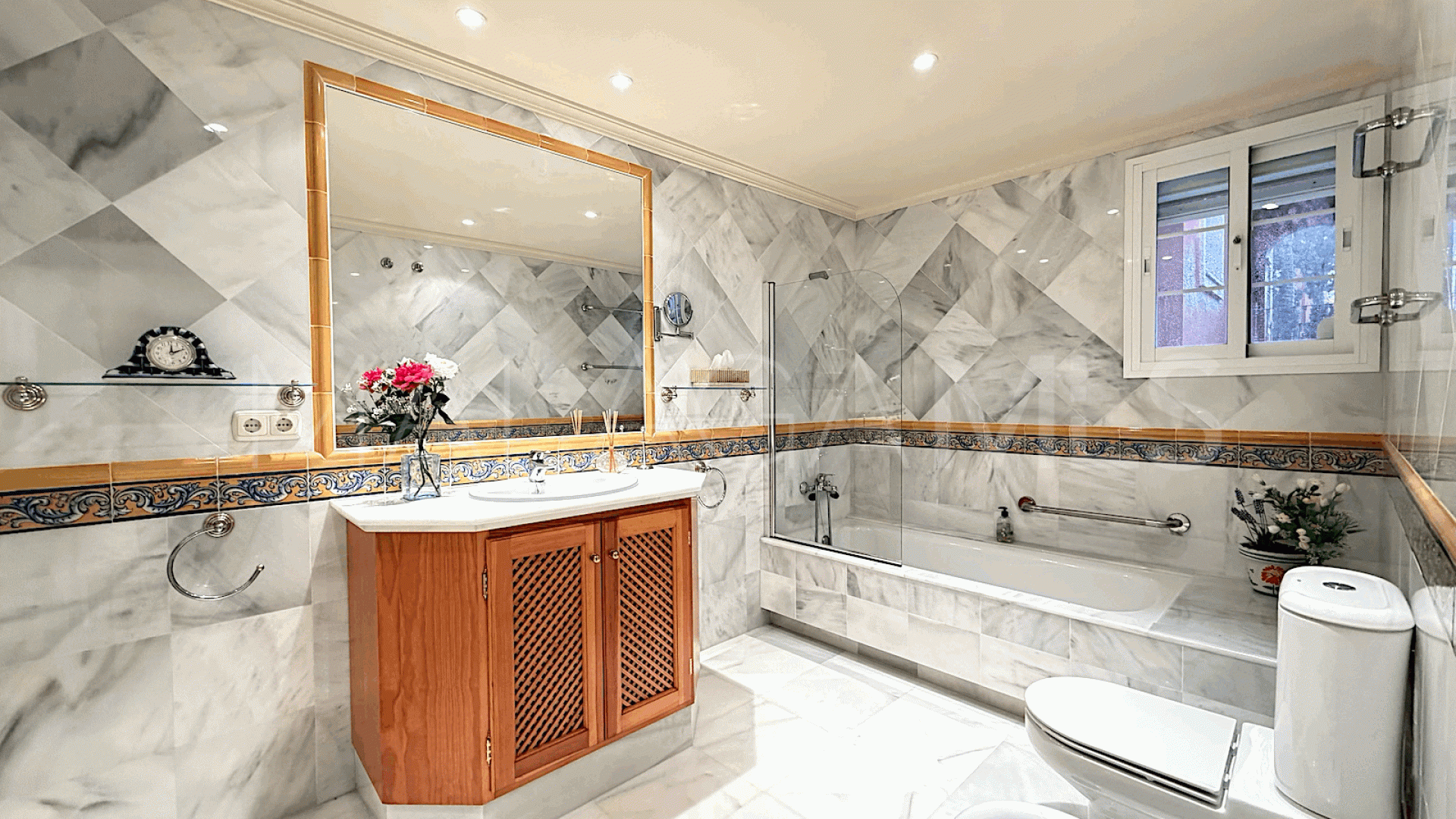 2 bedrooms ground floor apartment for sale in Monte Halcones
