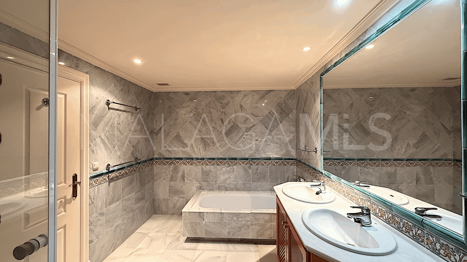 2 bedrooms ground floor apartment for sale in Monte Halcones