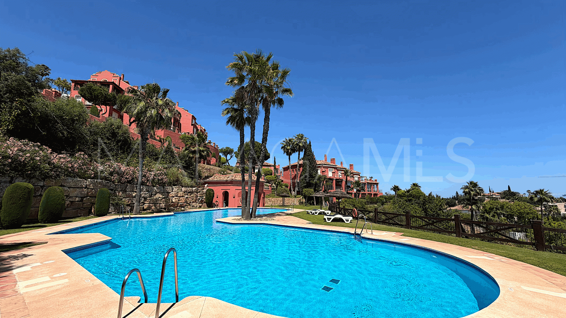 2 bedrooms ground floor apartment for sale in Monte Halcones