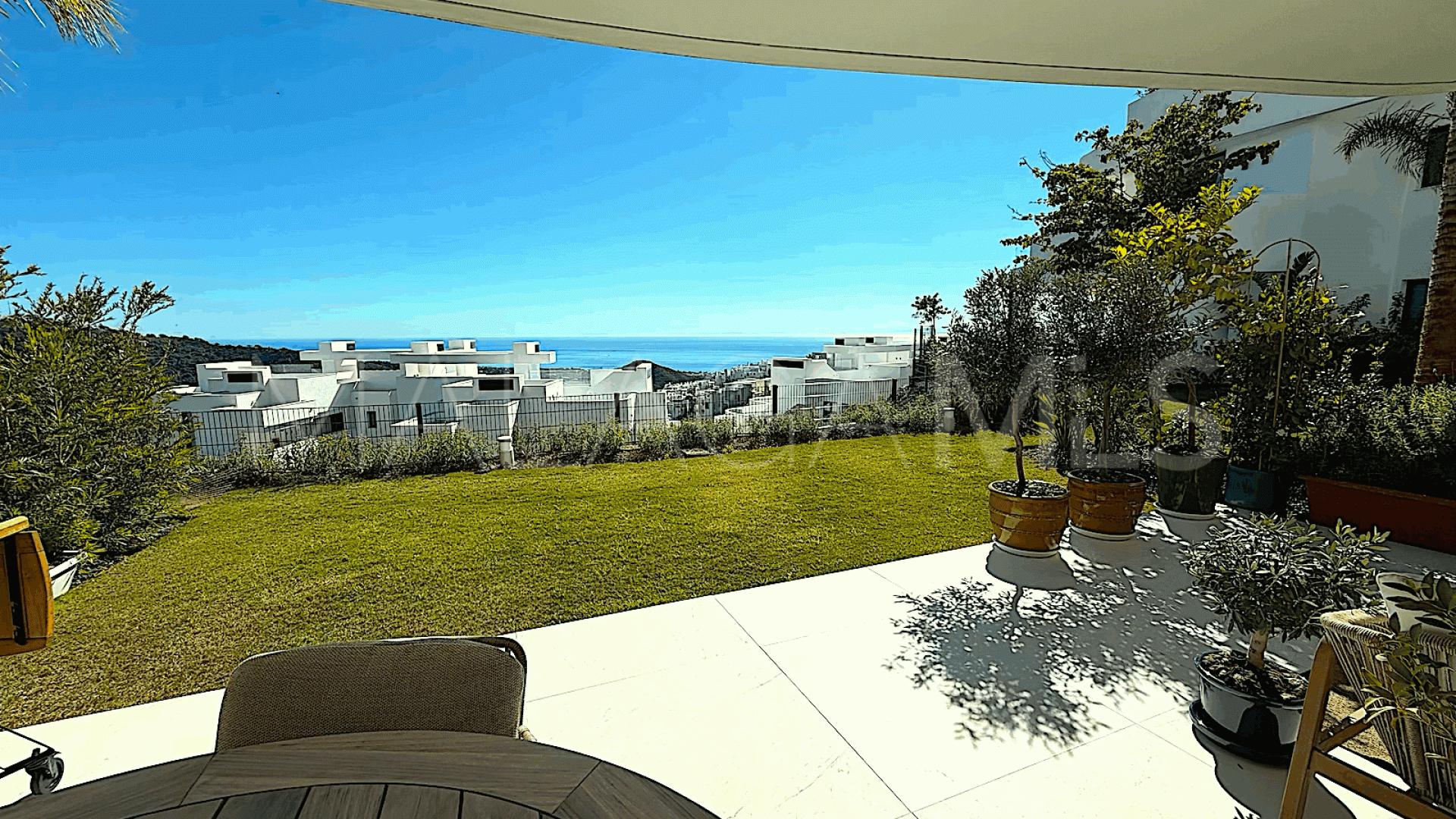 Ojen, apartamento planta baja for sale