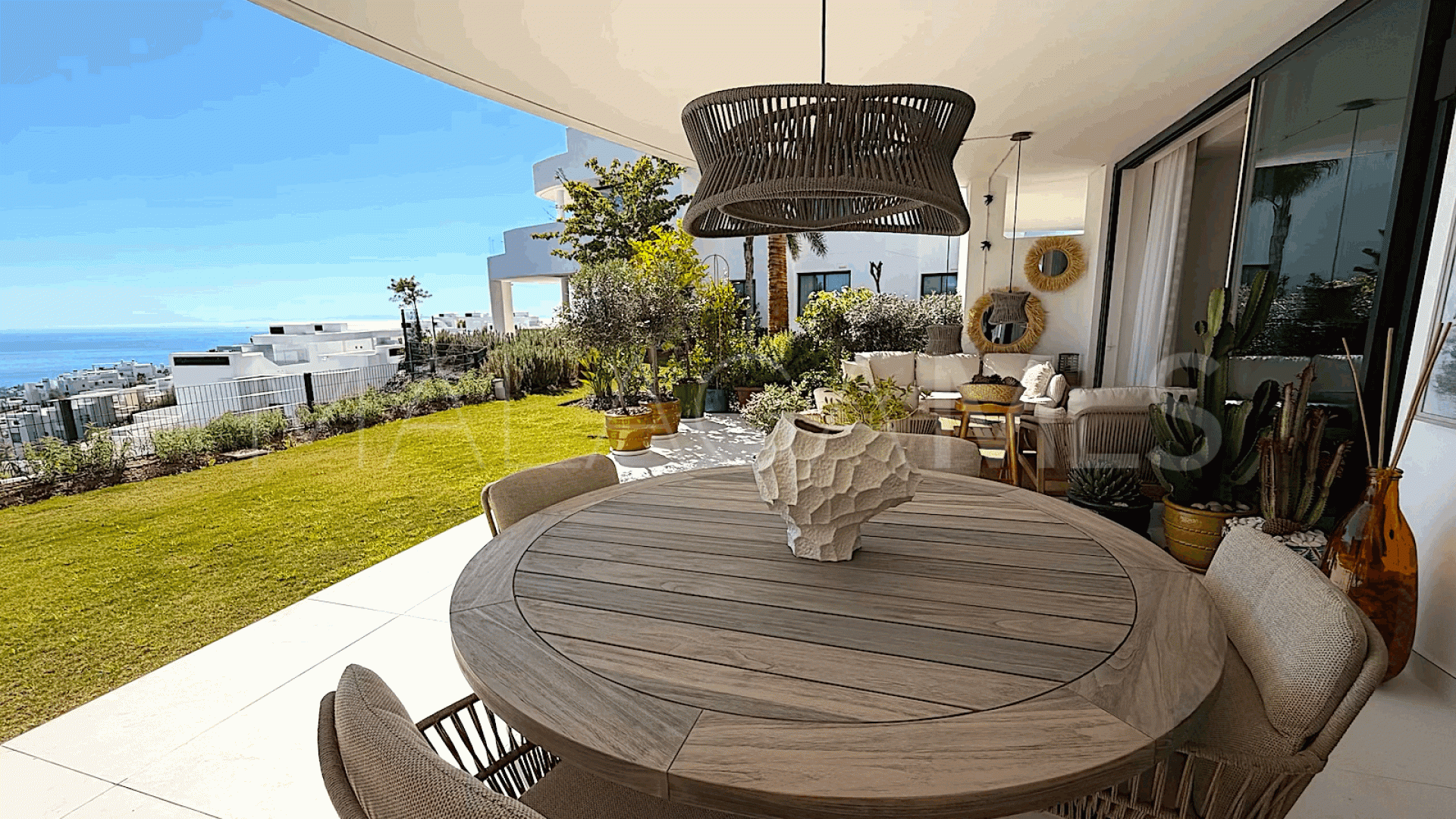 Ojen, apartamento planta baja for sale