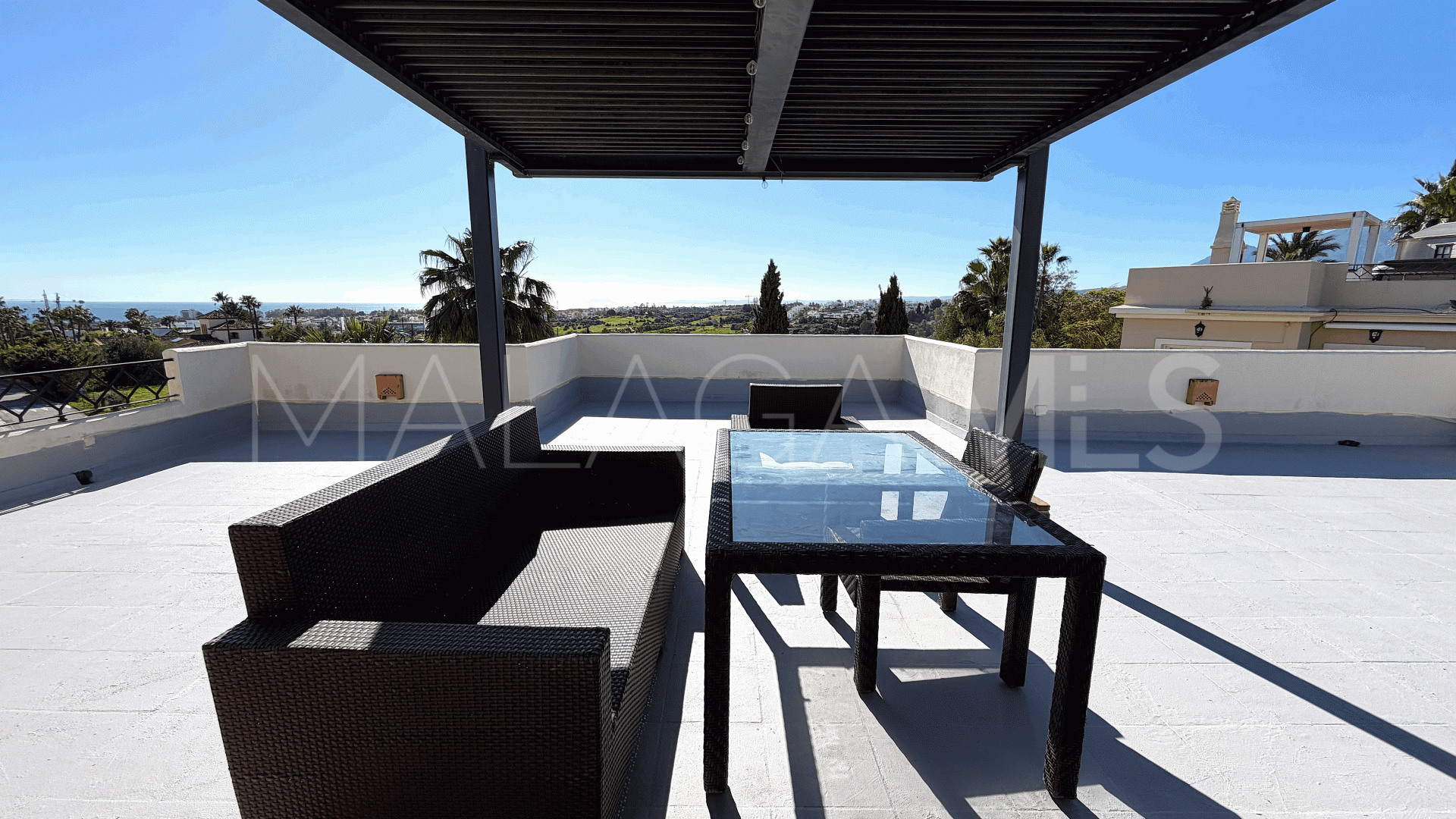 Takvåning for sale in Bel Air