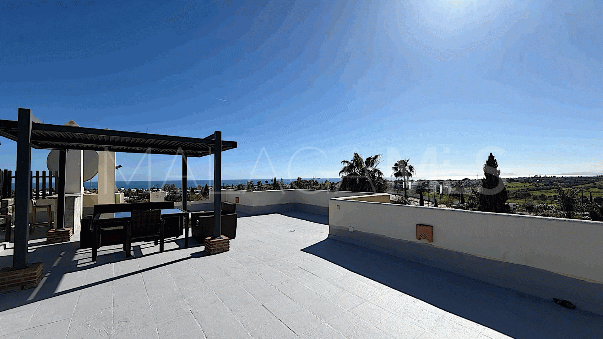 Takvåning for sale in Bel Air
