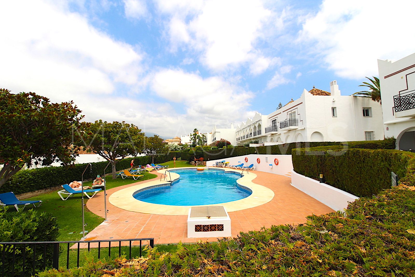 4 bedrooms semi detached house in Aloha for sale