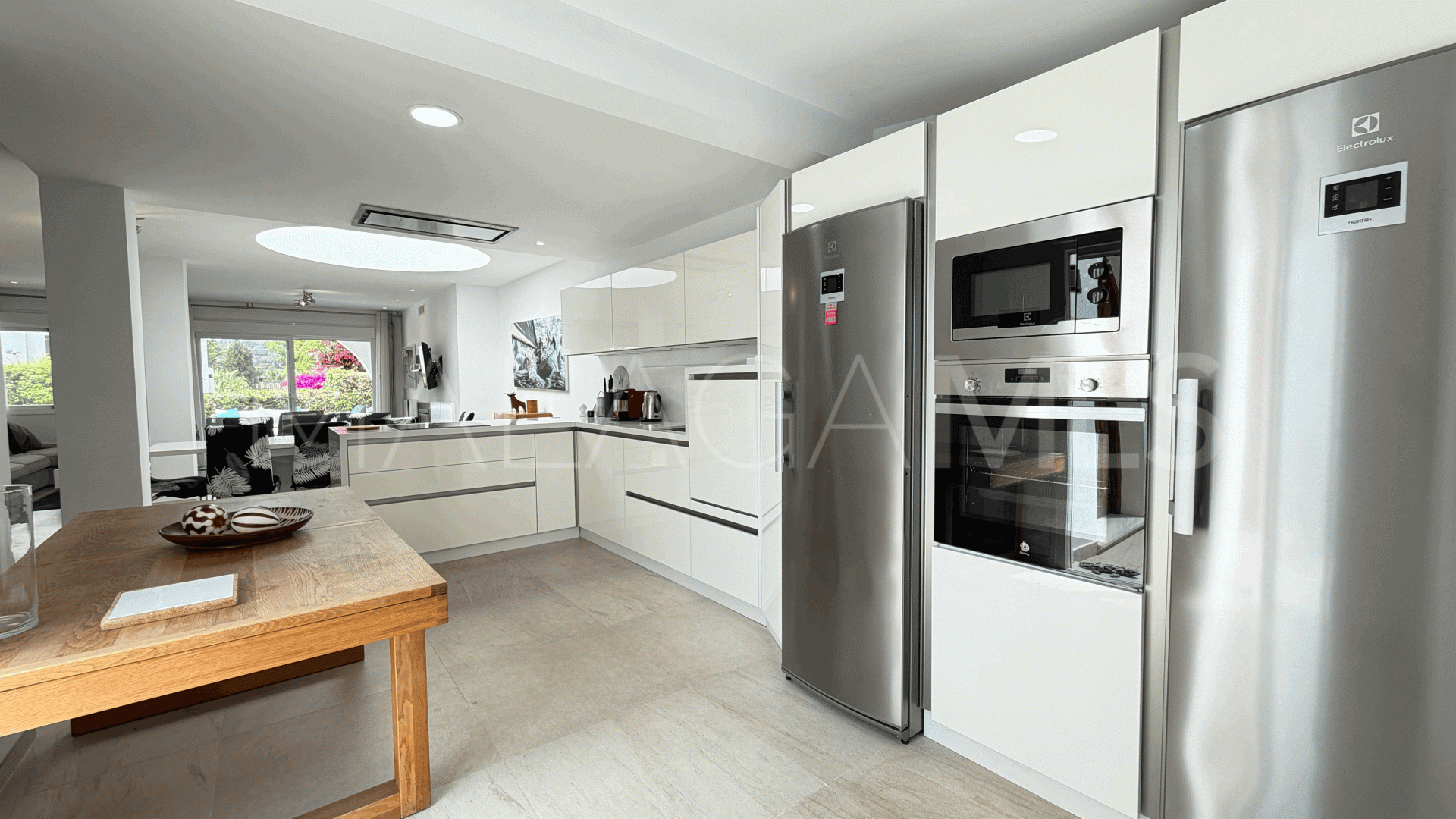 4 bedrooms semi detached house in Aloha for sale
