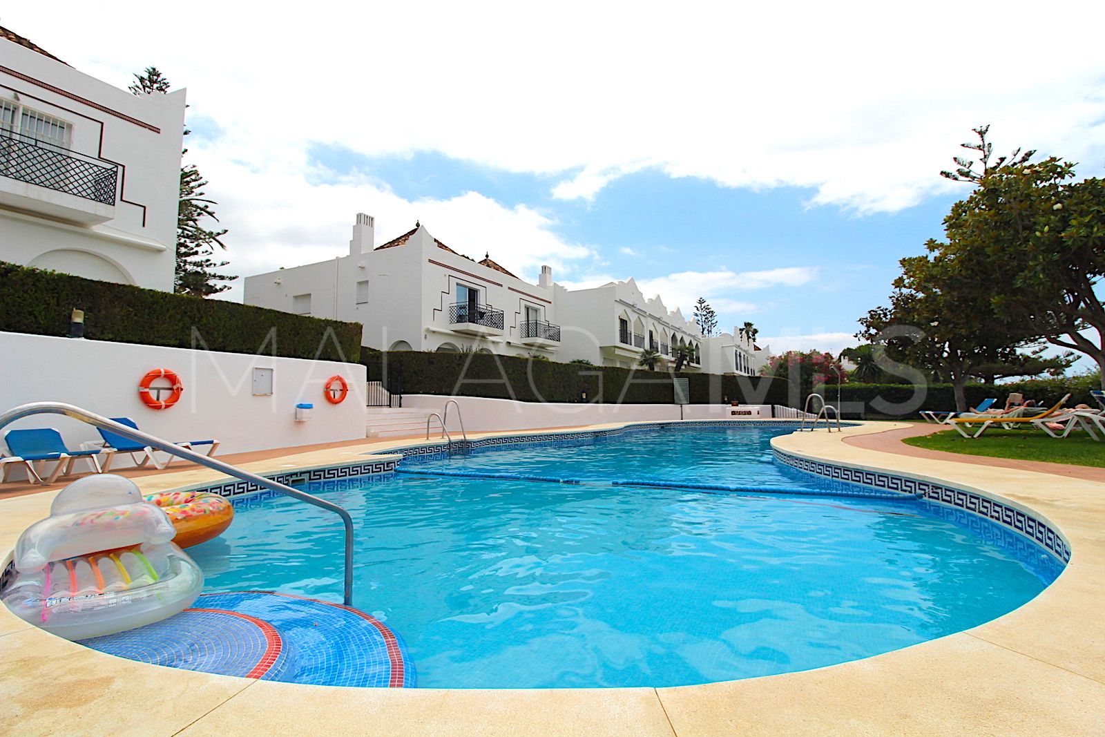 4 bedrooms semi detached house in Aloha for sale