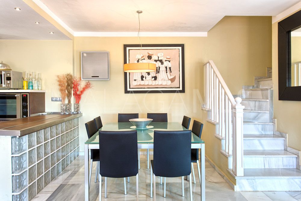Lägenhet for sale in Nueva Andalucia