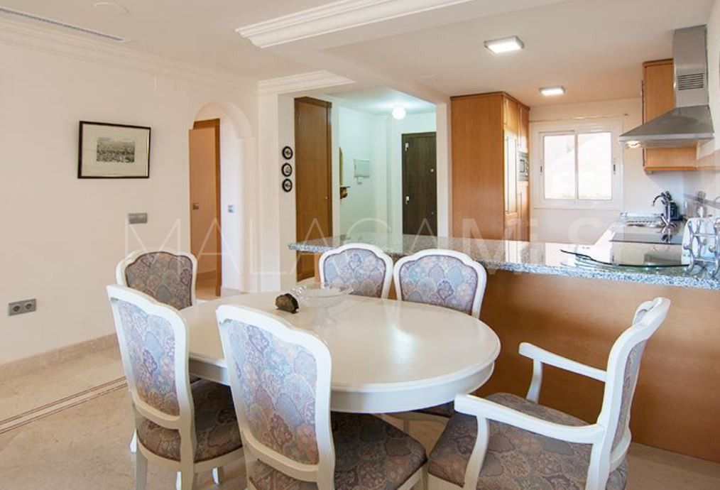 Buy apartamento in Nueva Andalucia with 2 bedrooms