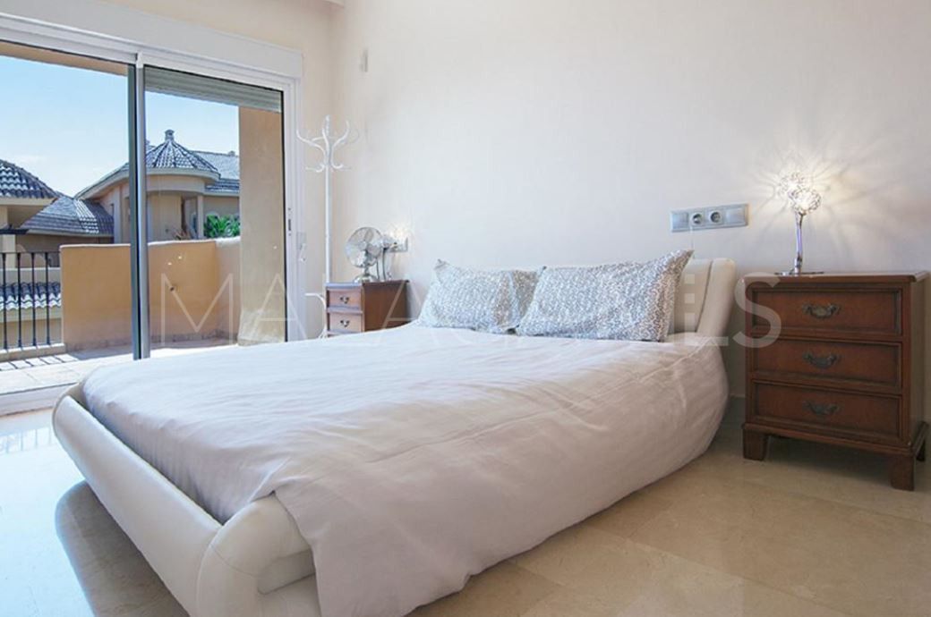 Buy apartamento in Nueva Andalucia with 2 bedrooms