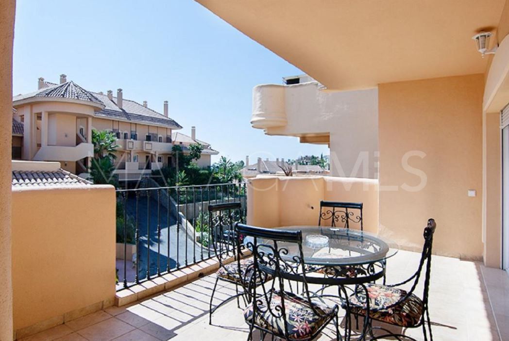 Buy apartamento in Nueva Andalucia with 2 bedrooms