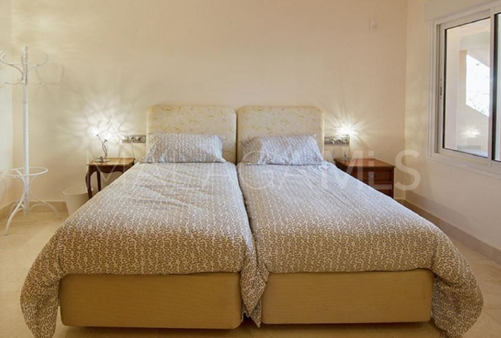 Buy apartamento in Nueva Andalucia with 2 bedrooms
