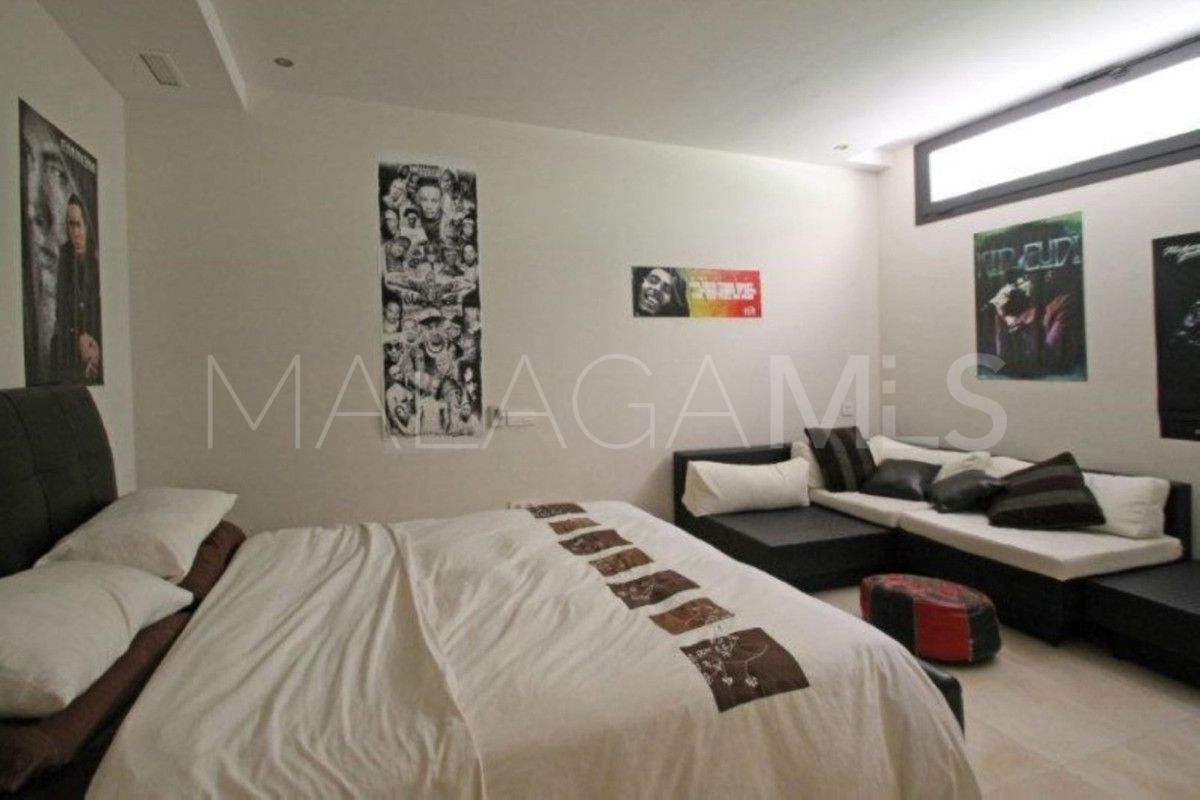 Villa for sale in Marbella Golden Mile