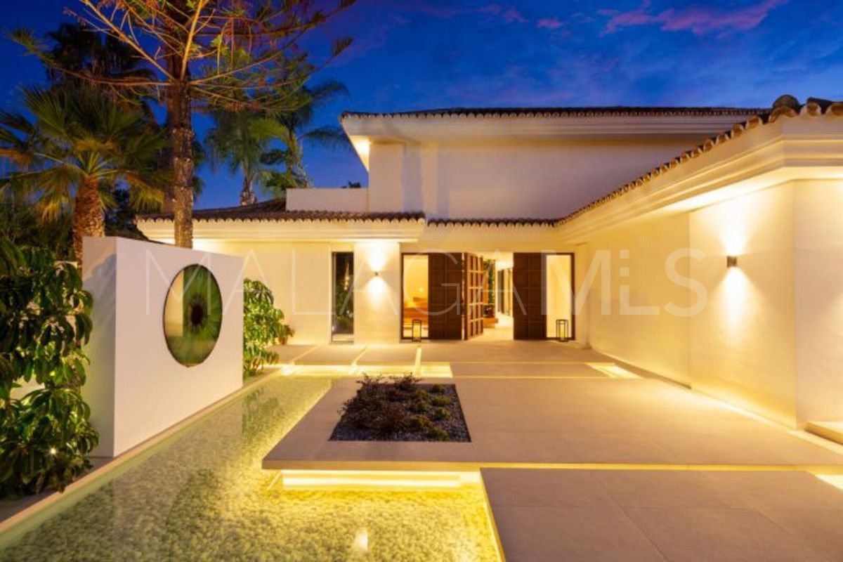 Villa for sale in Marbella City