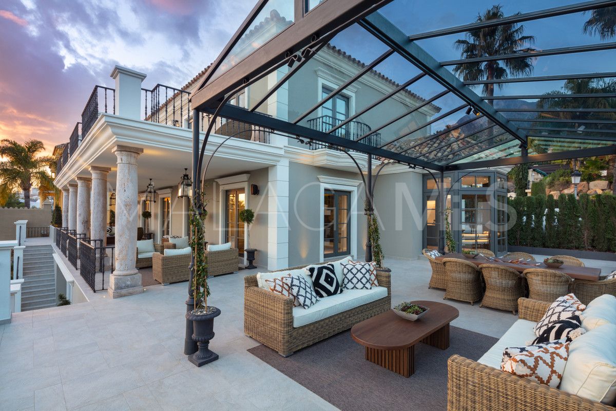 Se vende villa in Marbella Ciudad with 5 bedrooms