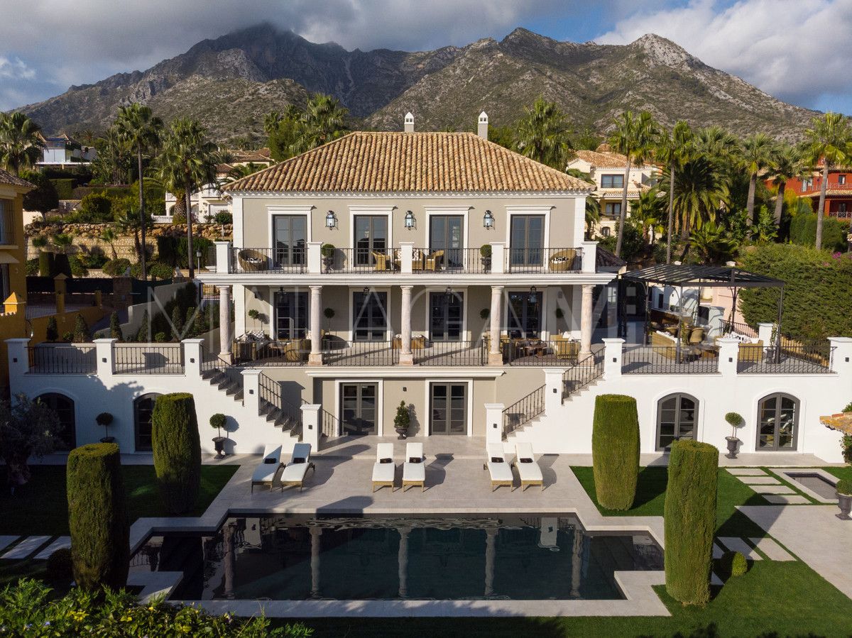 Se vende villa in Marbella Ciudad with 5 bedrooms