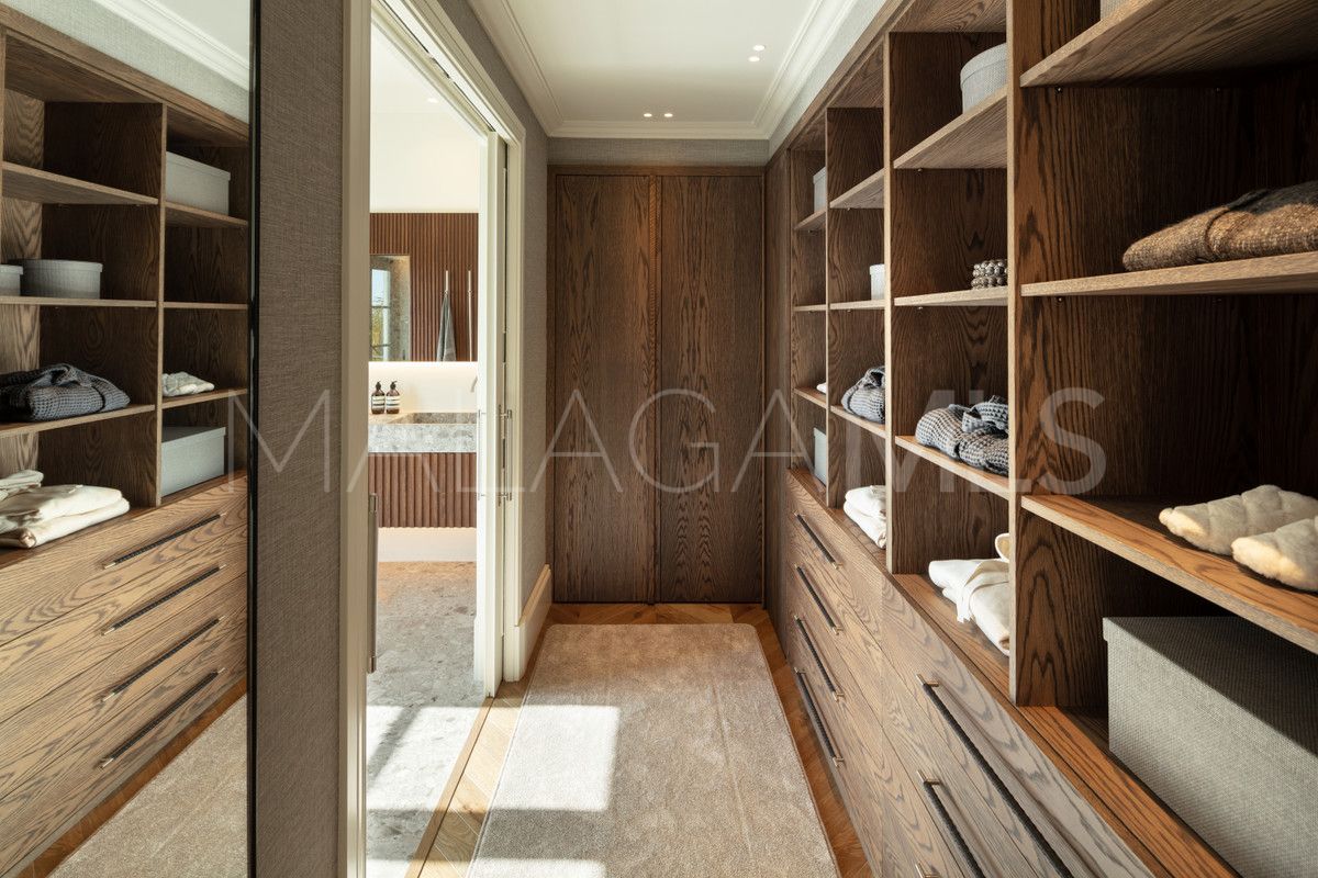 Se vende villa in Marbella Ciudad with 5 bedrooms