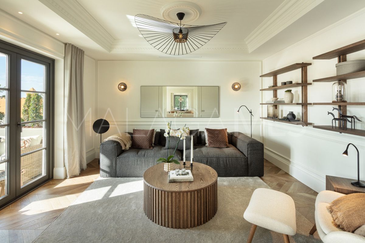 Se vende villa in Marbella Ciudad with 5 bedrooms