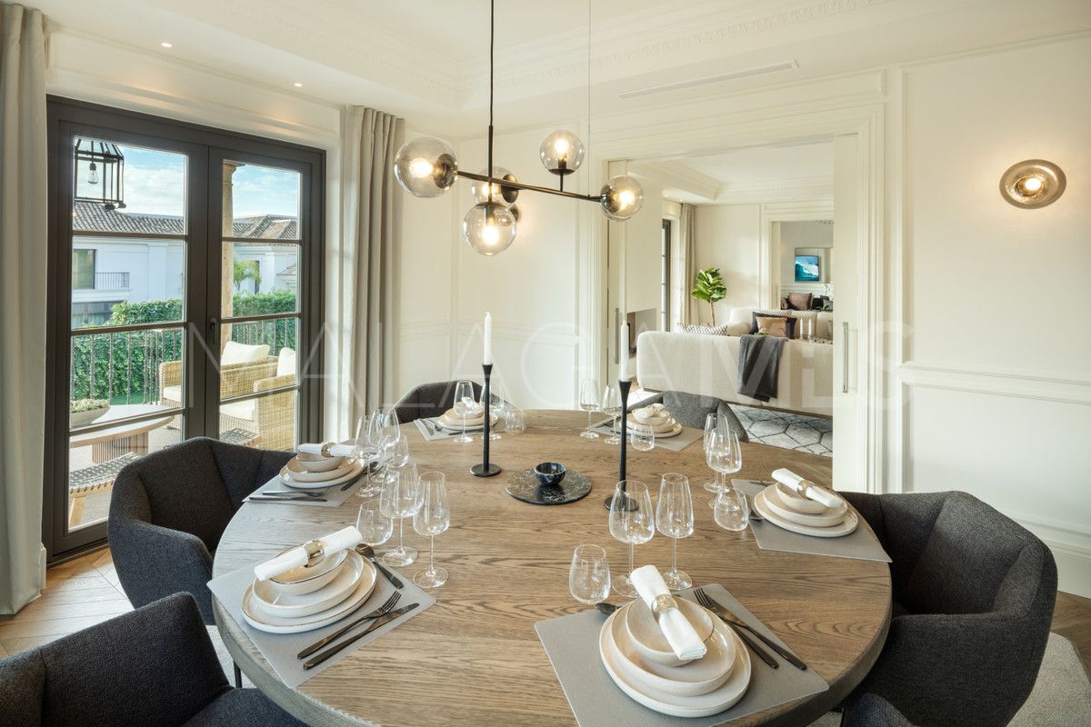 Se vende villa in Marbella Ciudad with 5 bedrooms
