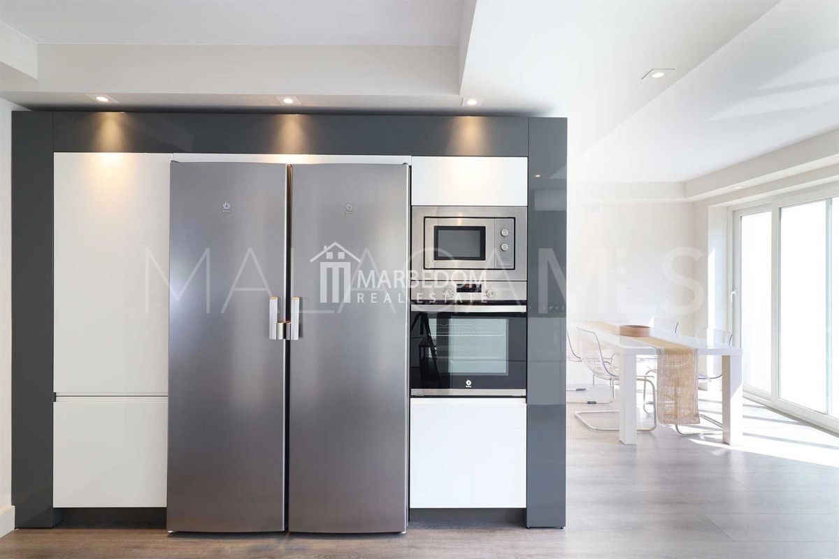 Villa for sale in Nueva Andalucia with 5 bedrooms