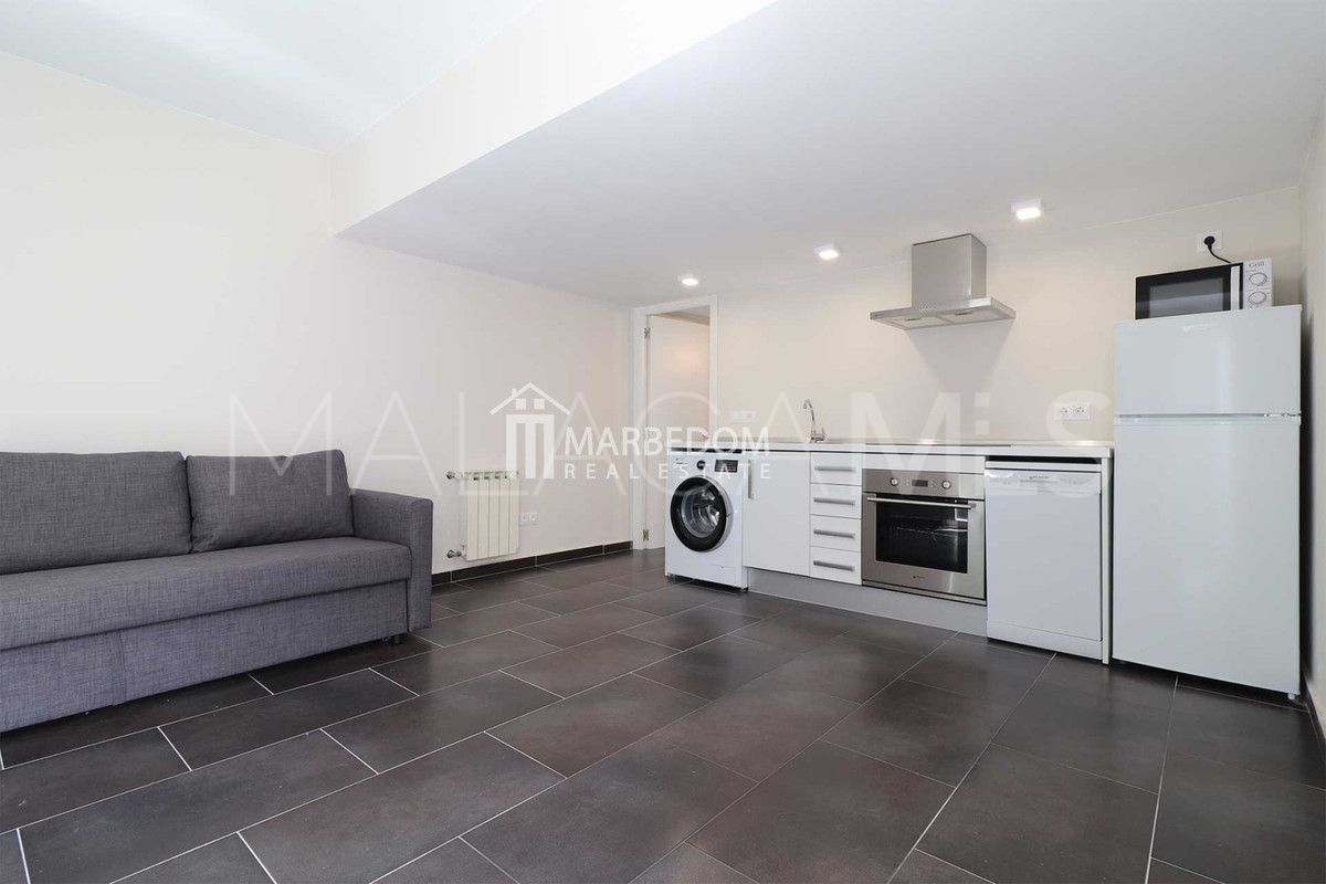 Villa for sale in Nueva Andalucia with 5 bedrooms