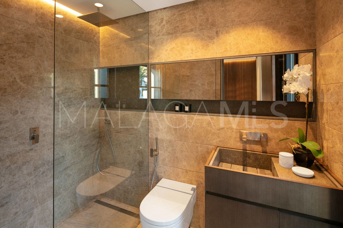 Villa for sale in Marbella City