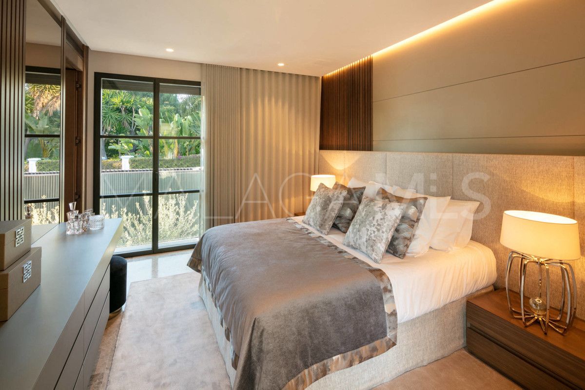 Villa for sale in Marbella City