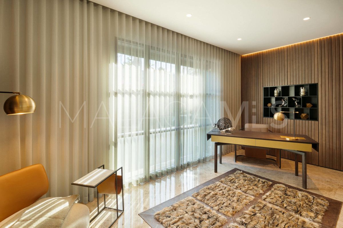 Villa for sale in Marbella City