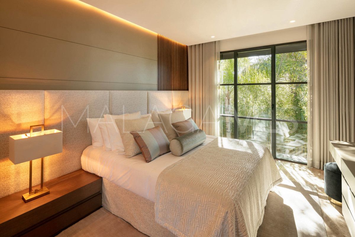 Villa for sale in Marbella City