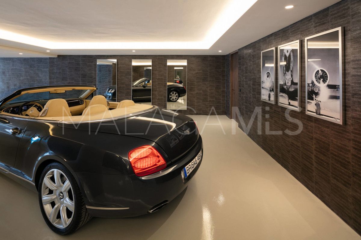 Villa for sale in Marbella City