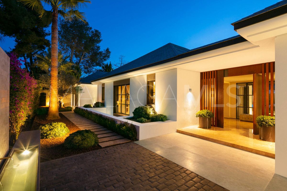 Villa for sale in Marbella City