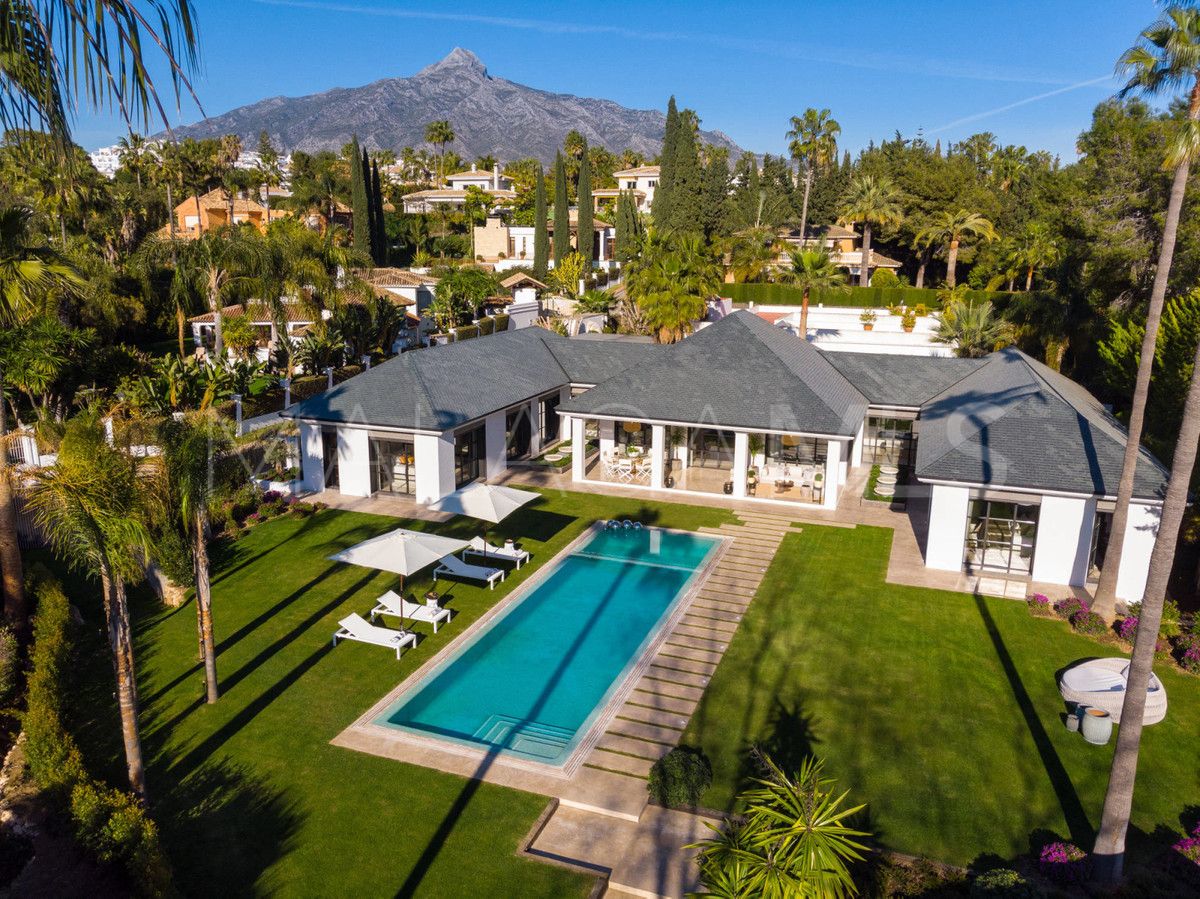 Villa for sale in Marbella City